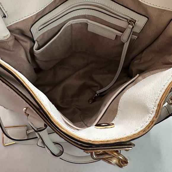 Michael Kors Hamilton Large White Saffiano Leather Tote - Picture 11 of 16